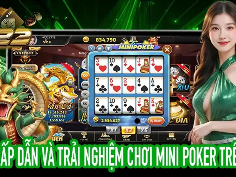 Bàn chơi Poker với chip và lá bài