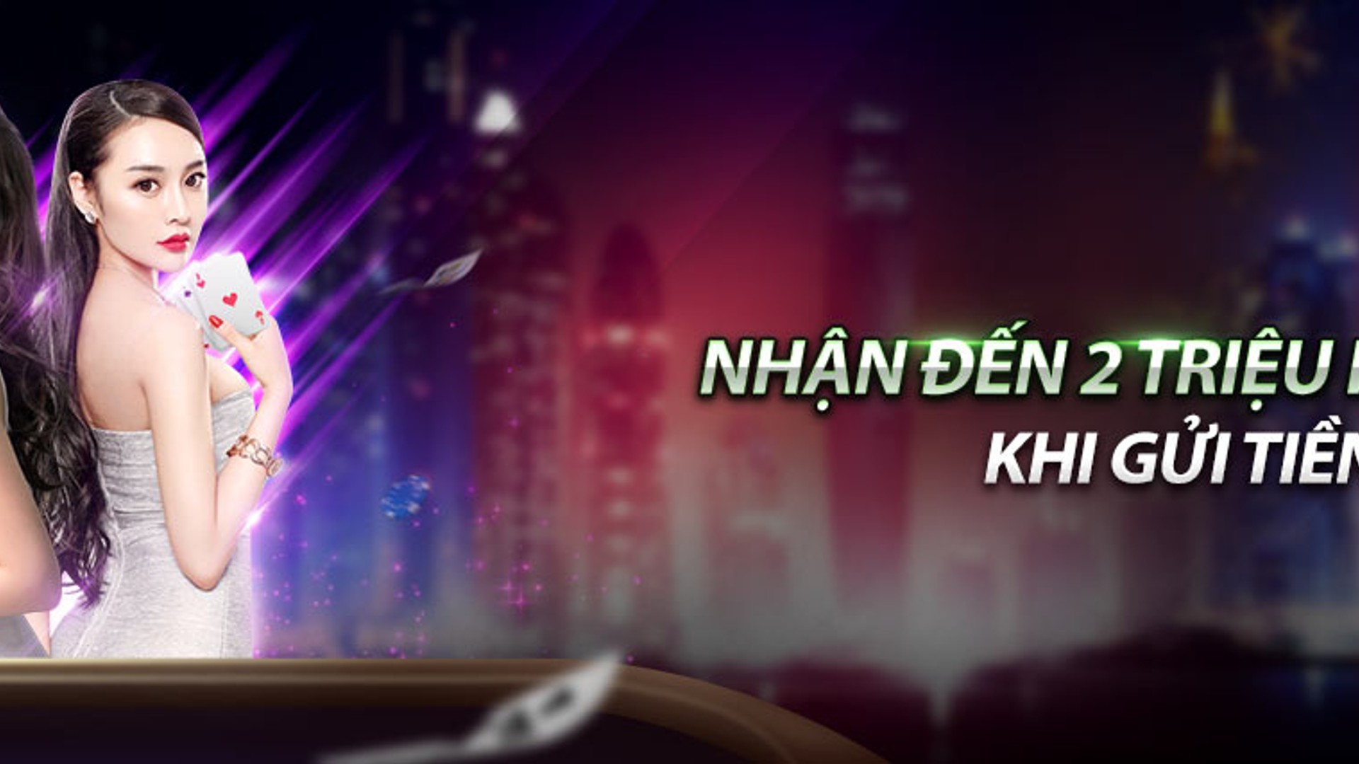 Bánh xe Roulette và chip cược trong một casino trực tuyến uy tín