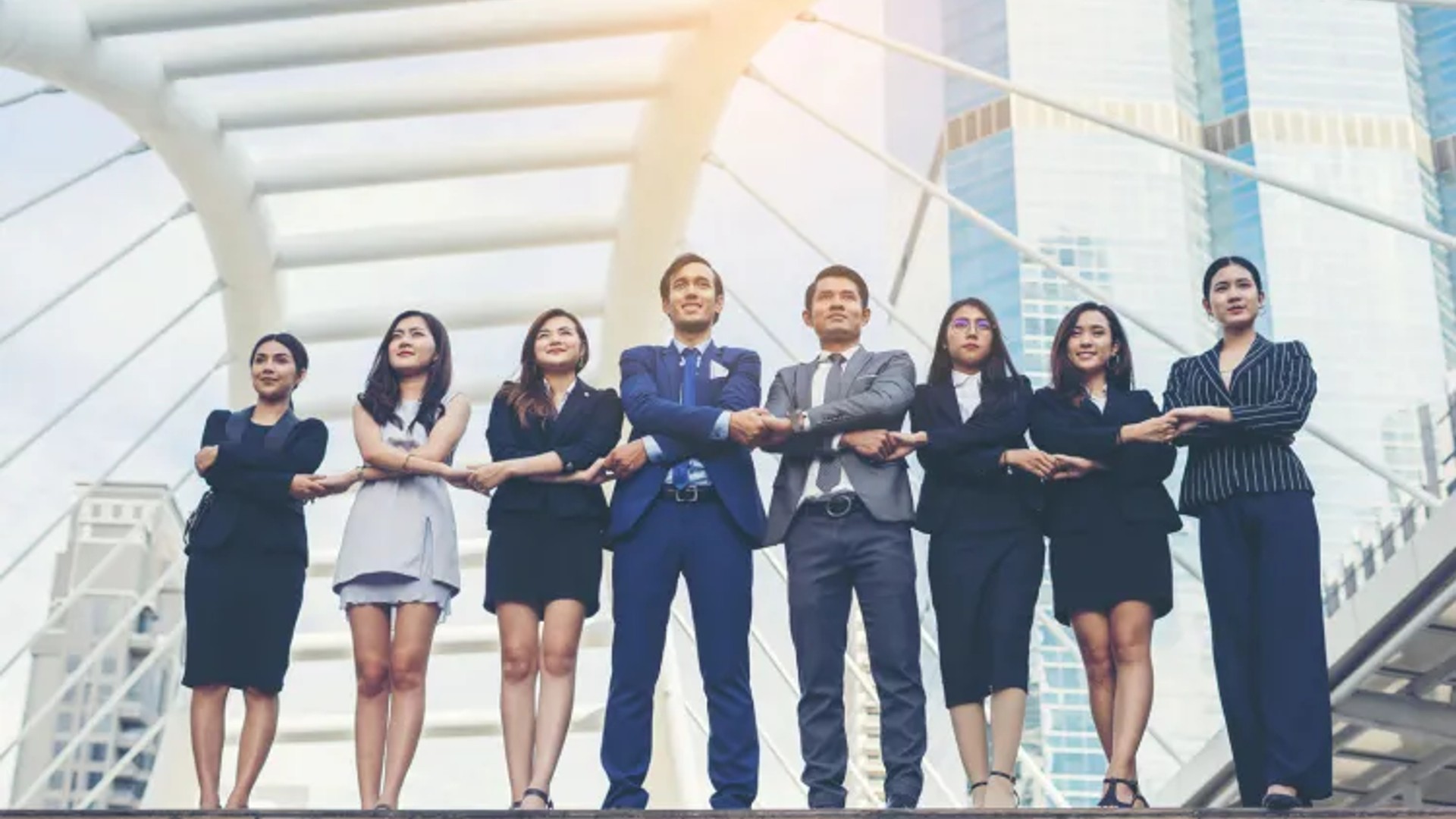 Hình ảnh minh họa người chơi đang suy nghĩ về cờ bạc có trách nhiệm, với các biểu tượng về giới hạn và kiểm soát.